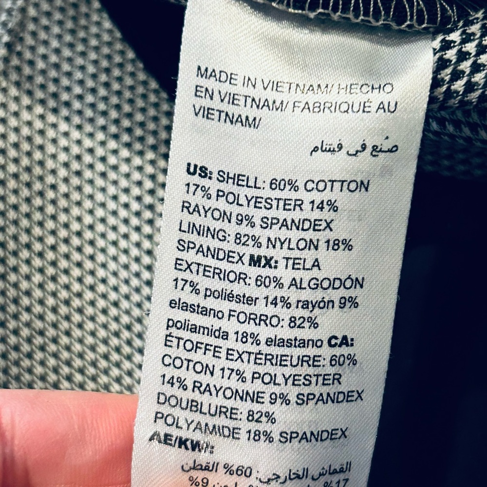 ⬇️Chico’s So Slimming Pant Size 0.5R (6) - Picture 8 of 9